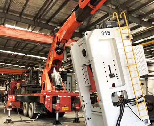 遂昌县附近随车吊出租，轻松解决运输难题